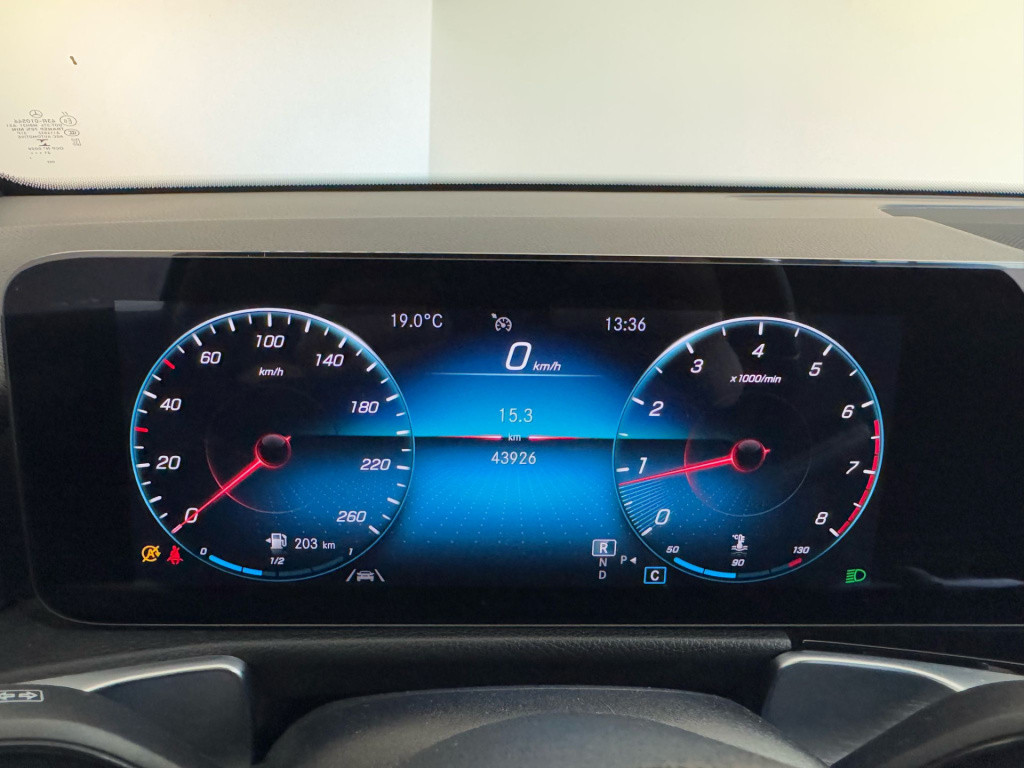 Mercedes-Benz Glb 180 business solution
