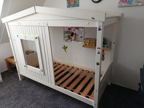 !Gratis ophalen! Huisjesbed