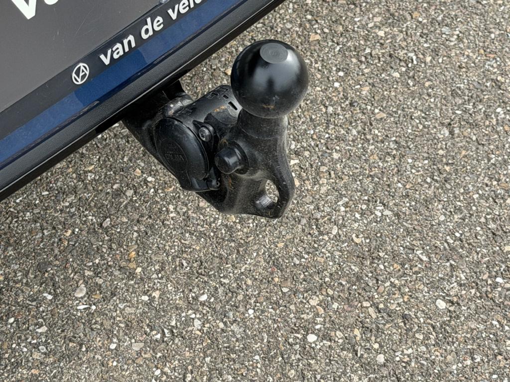 Volkswagen Golf 1.5 ehybrid gte 272pk | black style | trekhaak | iq light |