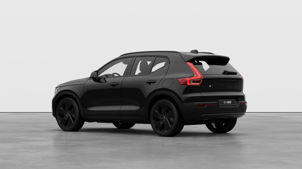 Volvo Ex40 plus black edition