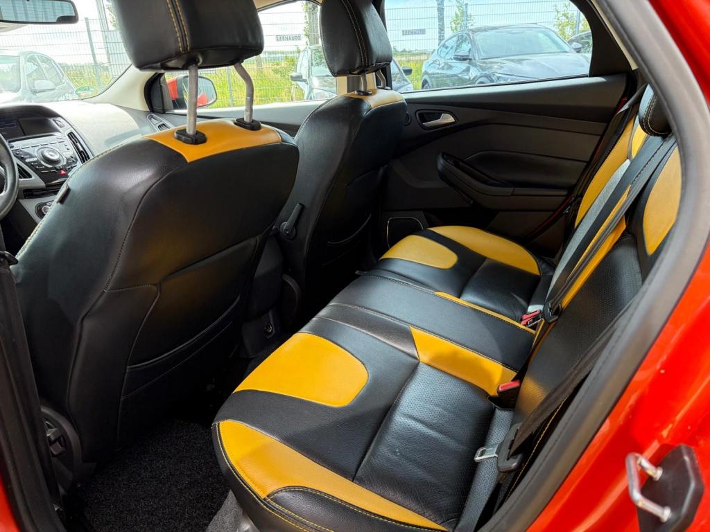 Ford Focus 1.6 ti-vct titanium