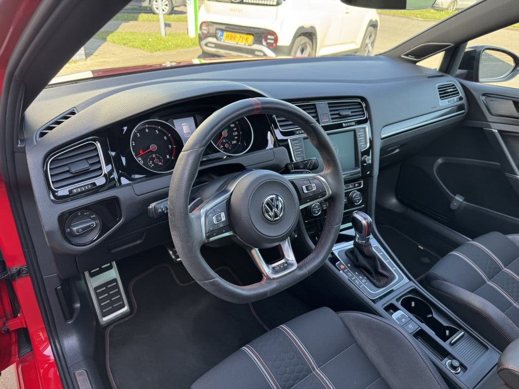 Volkswagen Golf 2.0 tsi gti clubsport dsg| nl-auto | pano | dynaudio | appl