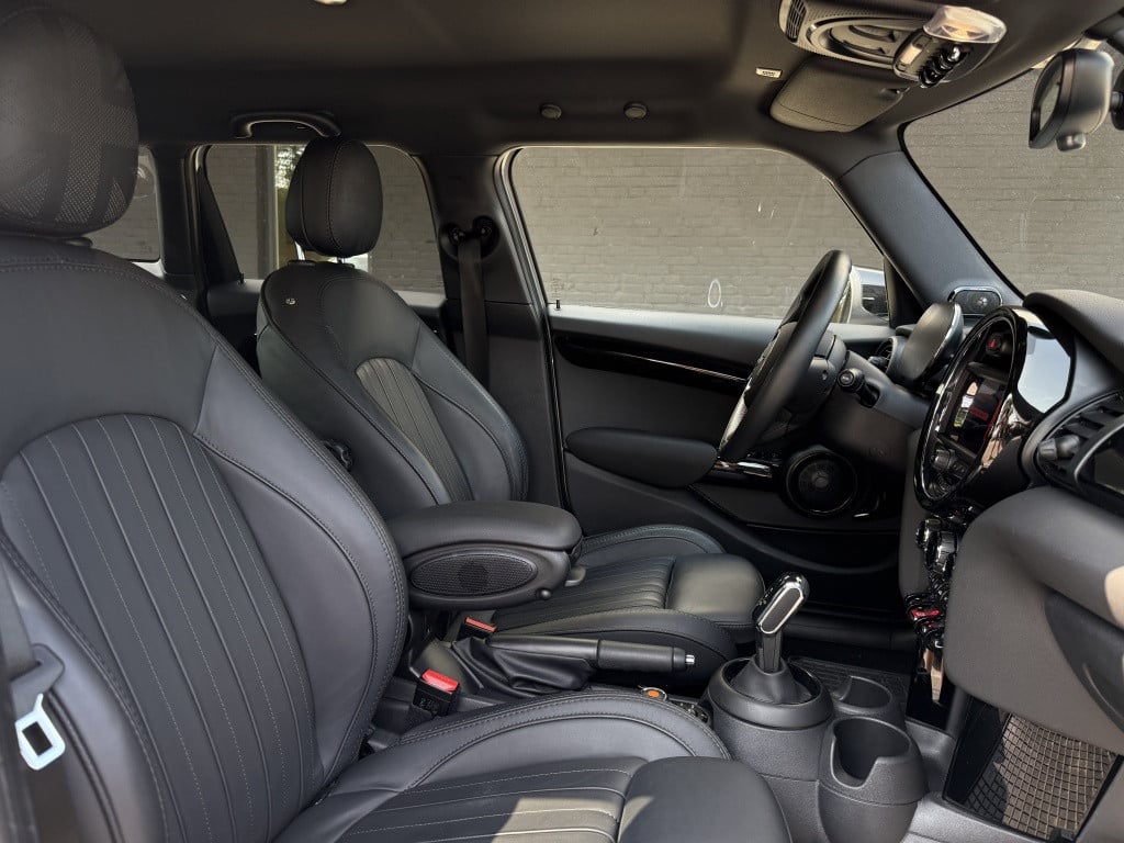 Mini Cooper mini 2.0 // serious business pack // nieuwstaat // 5 deurs /