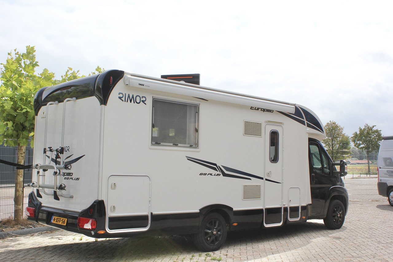 Rimor Europeo 69 Plus( Queensbed + Hefbed)