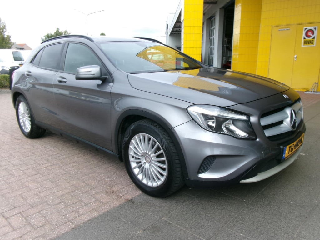 Mercedes-Benz Gla-klasse 200 automaat, cruise.contr., pano, leer, trekhaak