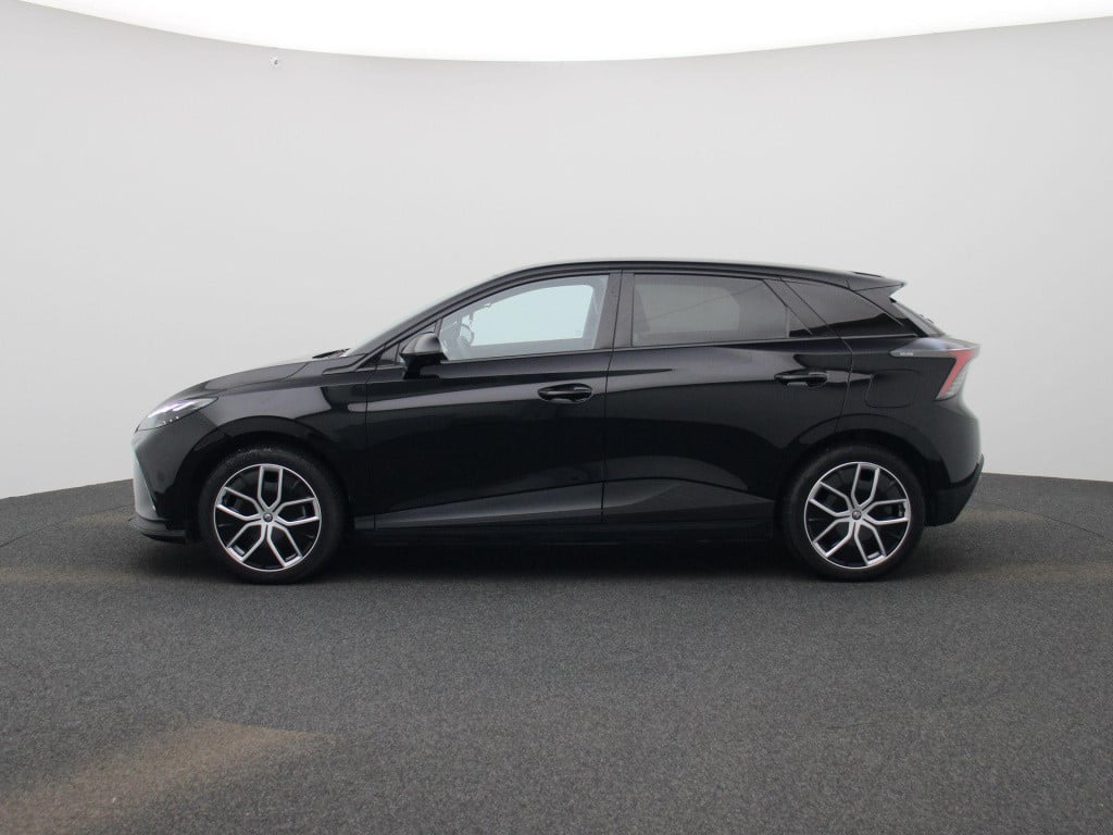 MG Mg4 64 kwh luxury | stoelverwarming | stuurverwarming | 360 camera | 435