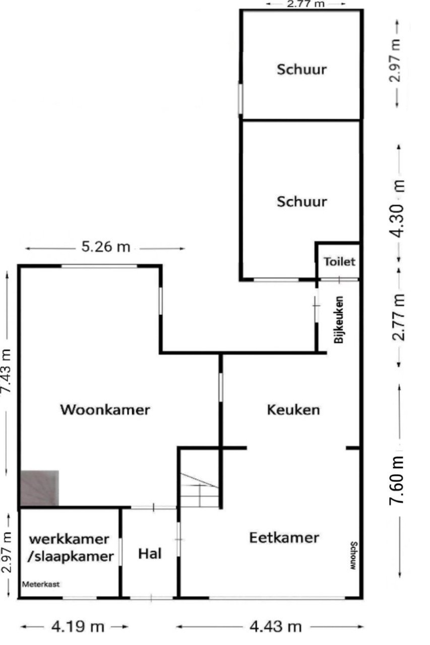 Verrassend ruime halfvrijstaande woning vlakbij het strand te koop