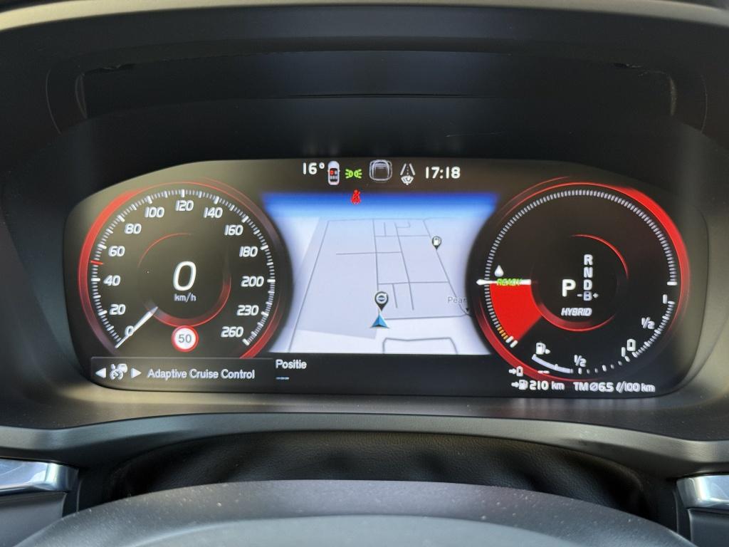 Volvo V60 t6 398pk recharge r-design| panodak| adap.cruise| 360camera| sty