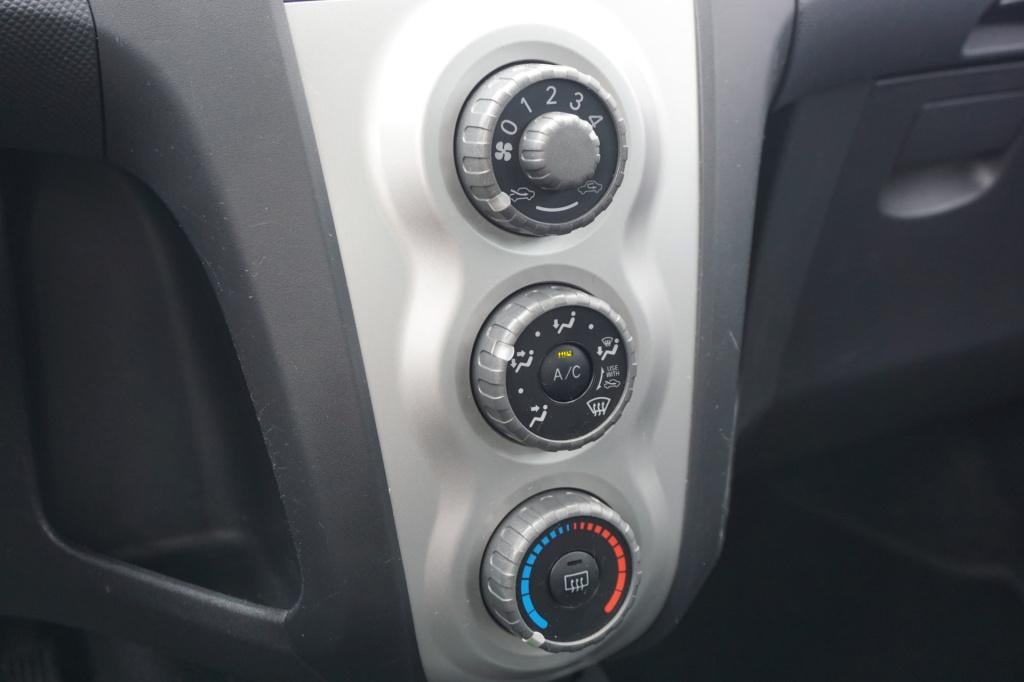 Toyota Yaris 1.3 vvti sol airco / elektr. ramen / nap