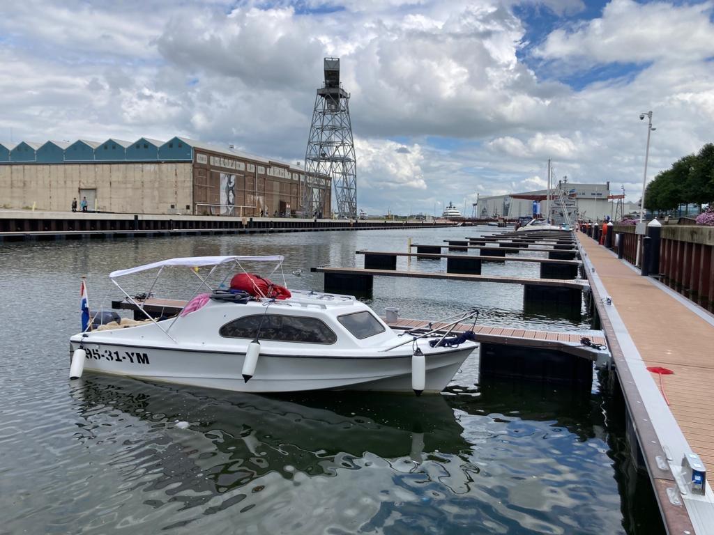 Motor boot shetland, vissersboot recreatie boot, veerse mee, is zeewaardig