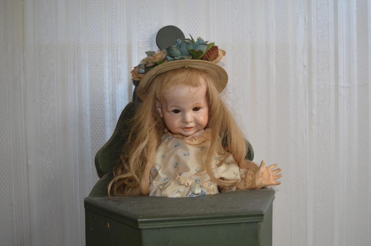 'Antieke' pop, biscuit (heet dat zo?) hoofd