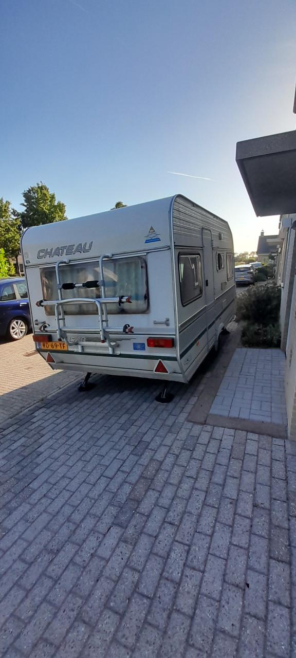 Caravan chateau 430