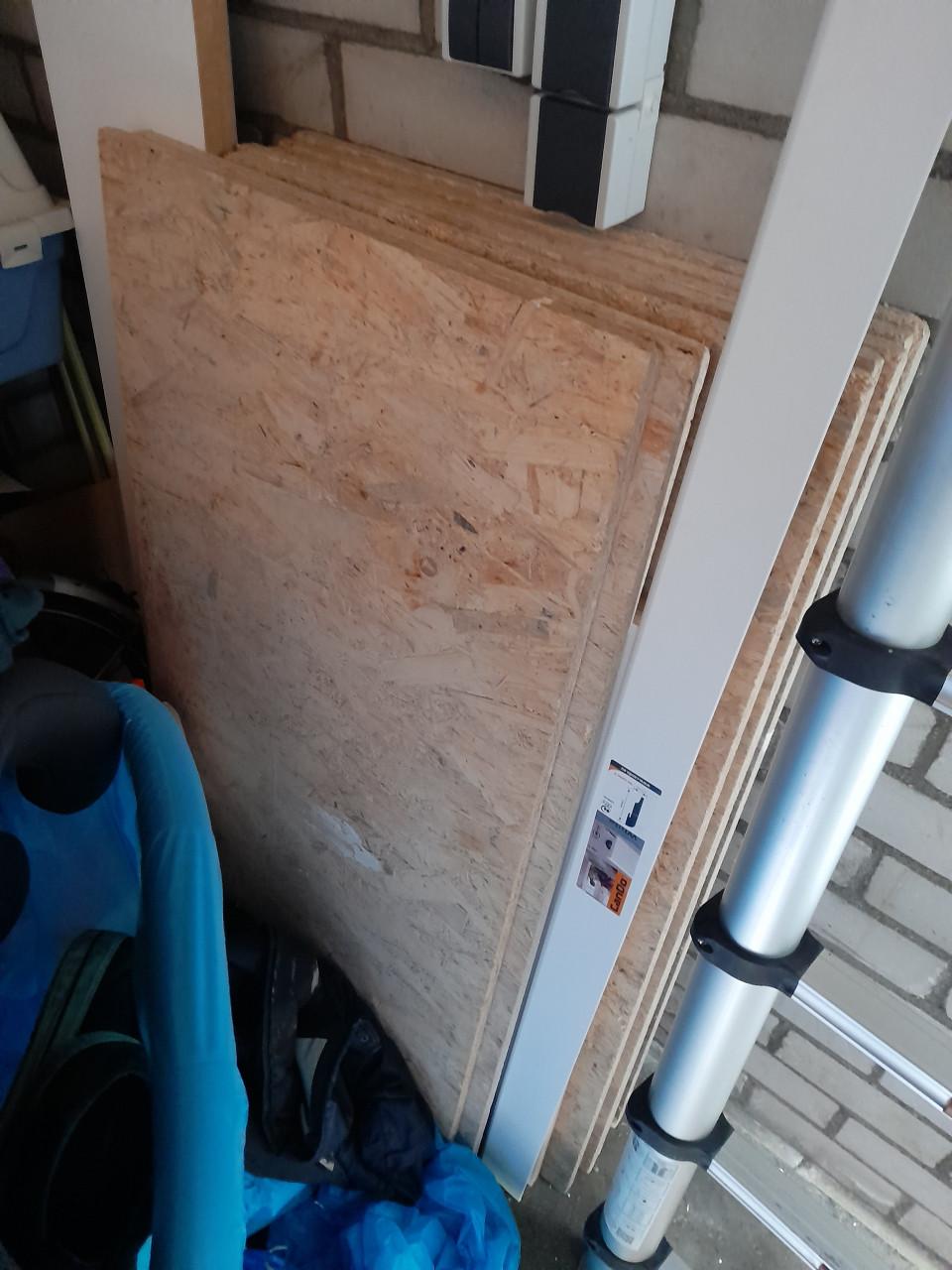 Spaanplaten, 7 stuks. gratis af te halen.
