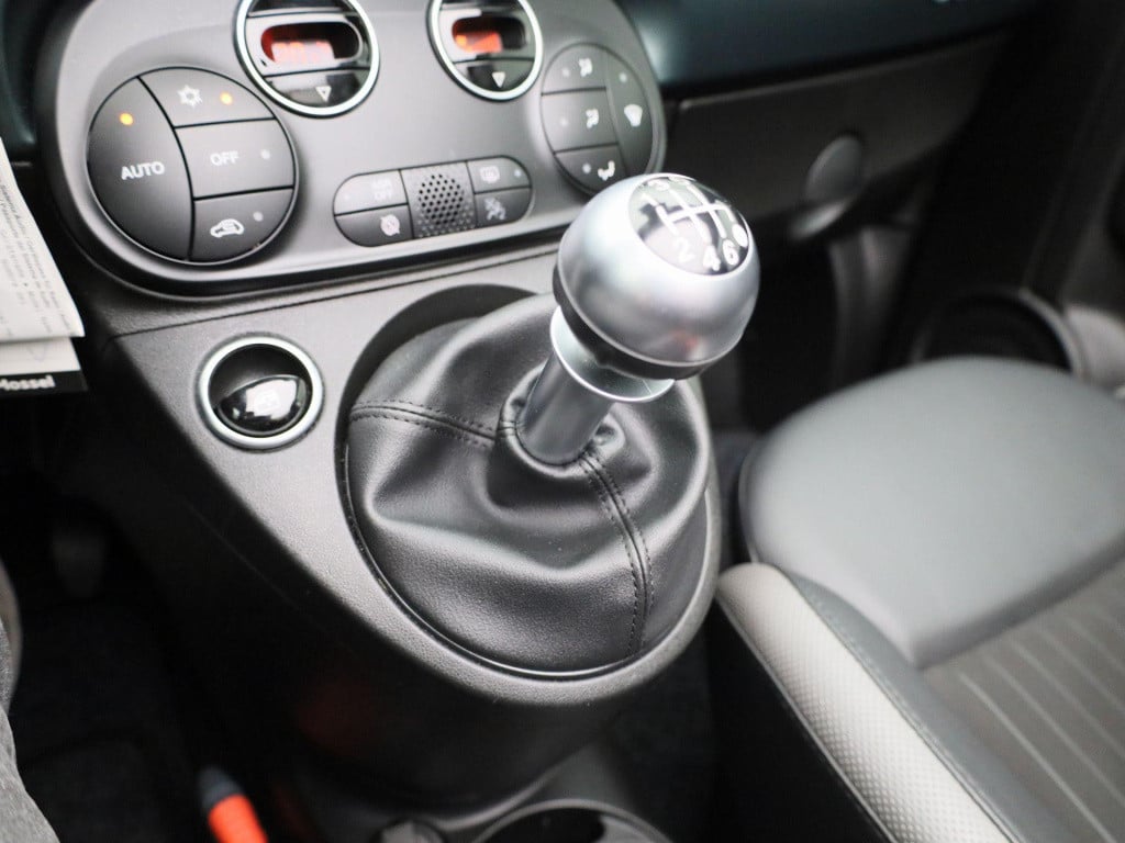 Fiat 500 C 1.0 hybrid rockstar | navigatie | climate control | side-skirts 