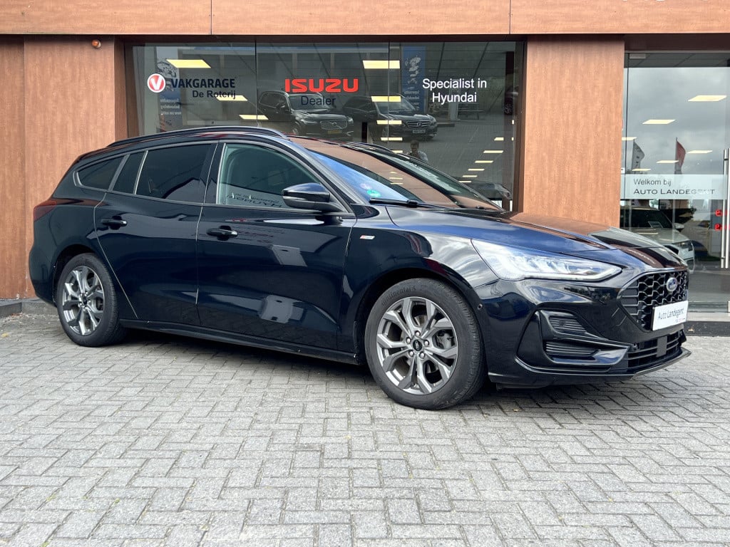 Ford Focus wagon 1.0 ecoboost hybrid st line | winter package | camera | cr