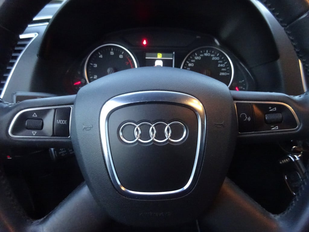 Audi Q5 3.2 fsi quattro pro line s panoramadak / navi / xenon / cruise / 19