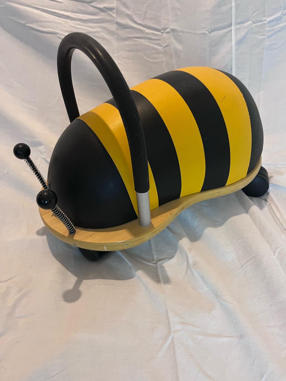 Wheelybug bijtje op wieltjes