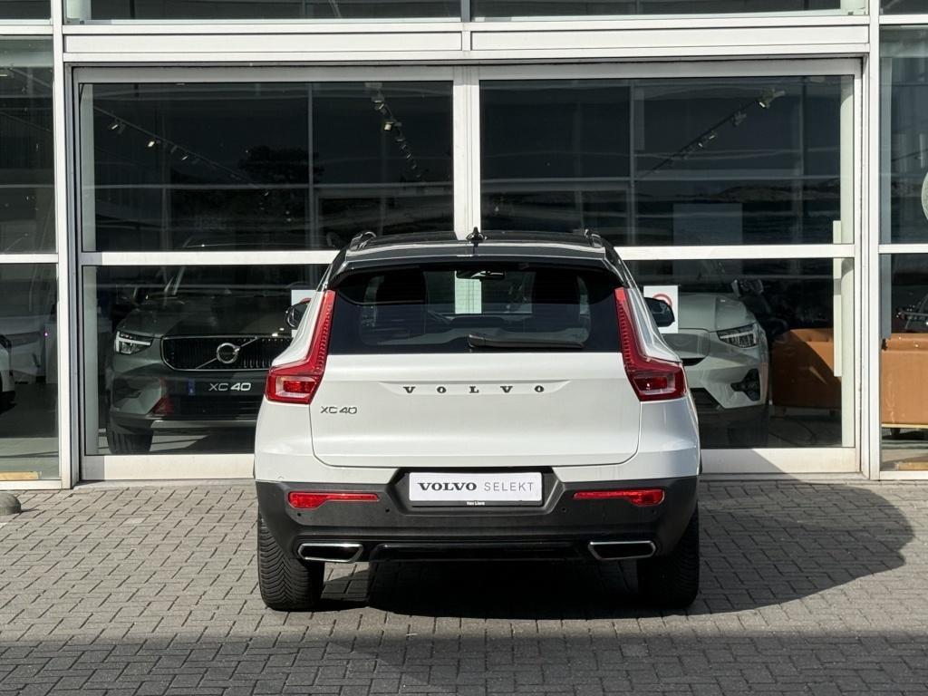 Volvo XC40 t4 190pk aut8 r-design| camera| trekhaak| elek.stoel| stoel.verw