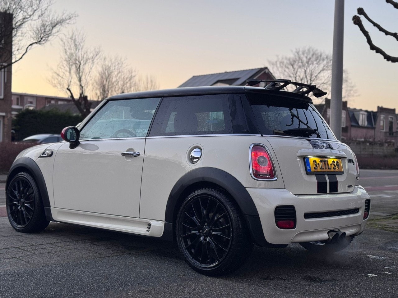 Mini 1.6 16V John Cooper Works S 275pk