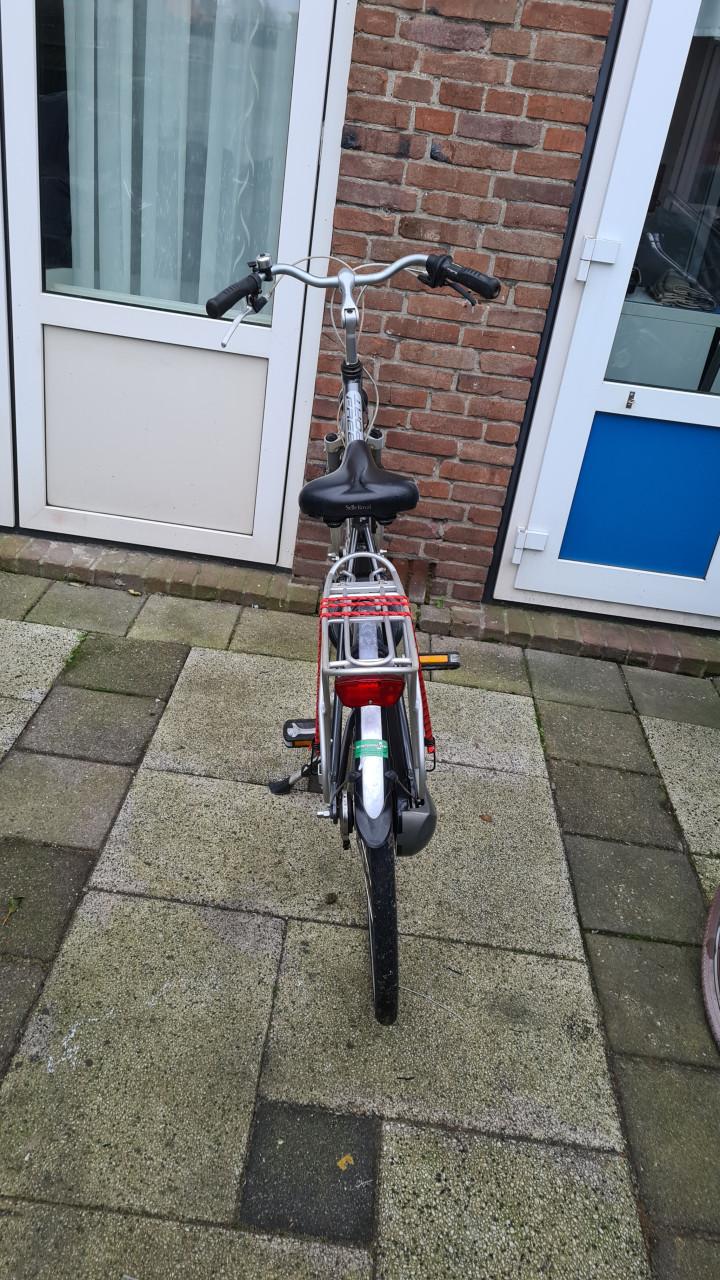 Dames fiets 28inch-met 7 versnellingen- Fr.maat 56cm-Slot AXA