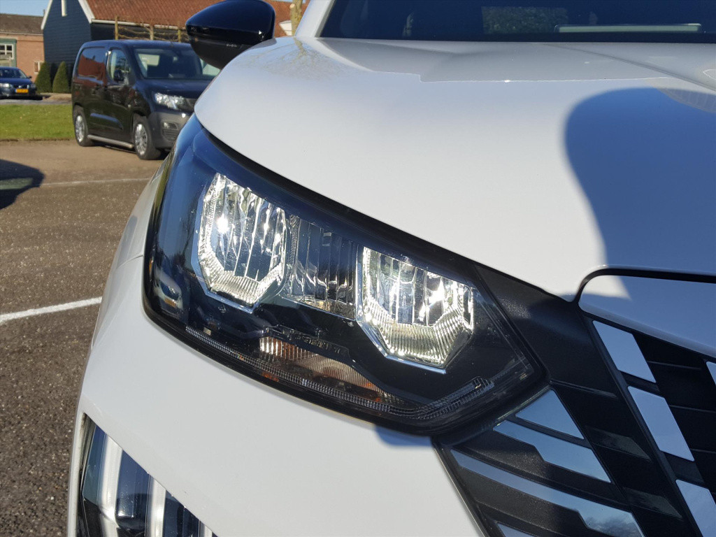 Peugeot 2008 allure 1.2 puretech 100pk navigatie | achteruitrijcamera | app
