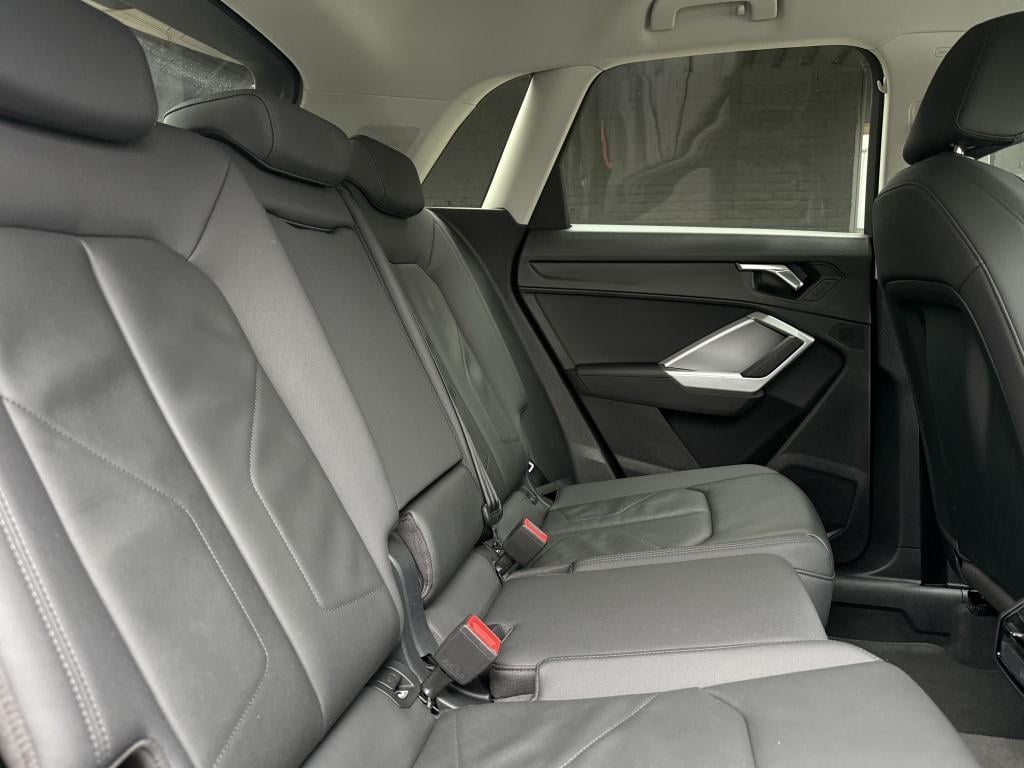 Audi Q3 35 tfsi pro line sport // dealeronderhouden //