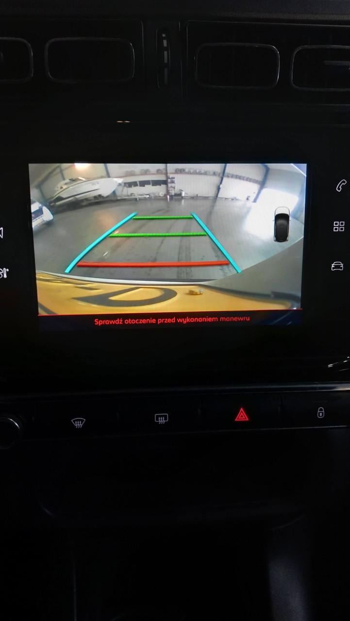 Citroen C3 1.2 PureTech Shine 5drs bj:2016 airco lm-velgen apk 2027