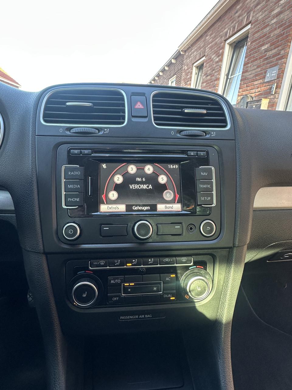 Volkswagen Golf 1.2 TSI 77KW 2011 Blauw nieuwe apk