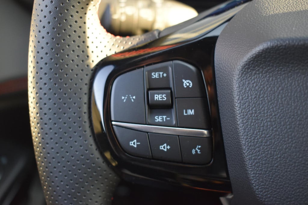Ford Puma 1.0 ecoboost hybrid st-line x | climate control | cruise control 