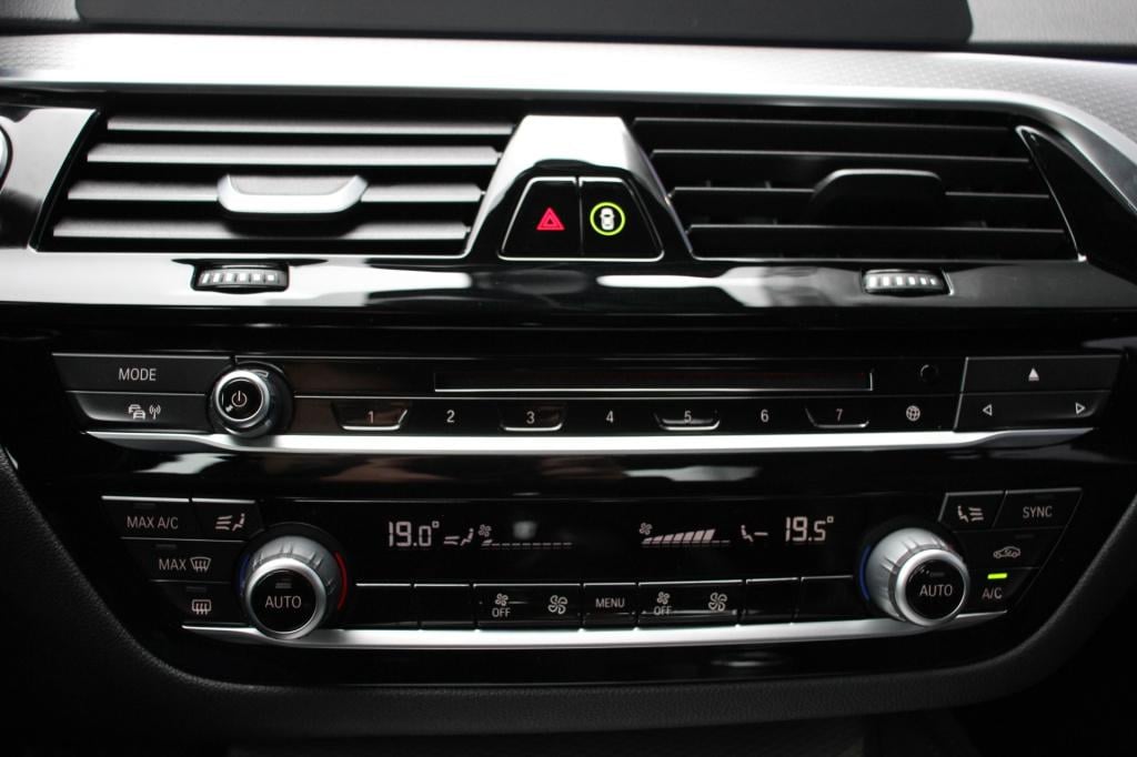 BMW 5 Serie 530e iperformance executive | m-sport | dealeronderhouden | ori