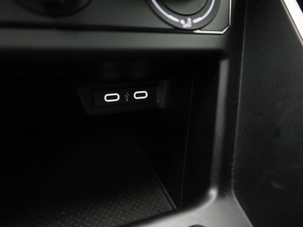 Volkswagen Taigo 1.0 tsi life edition | automaat | parkeer sensoren | virtu