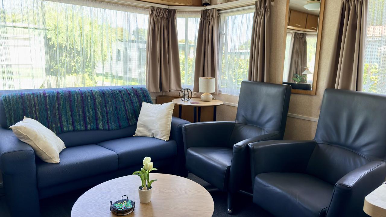 Zeer complete   stacaravan  incl staanplaats op camping in Scherpenisse