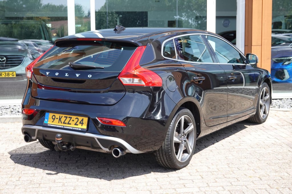 Volvo V40 1.6 t3 r-design
