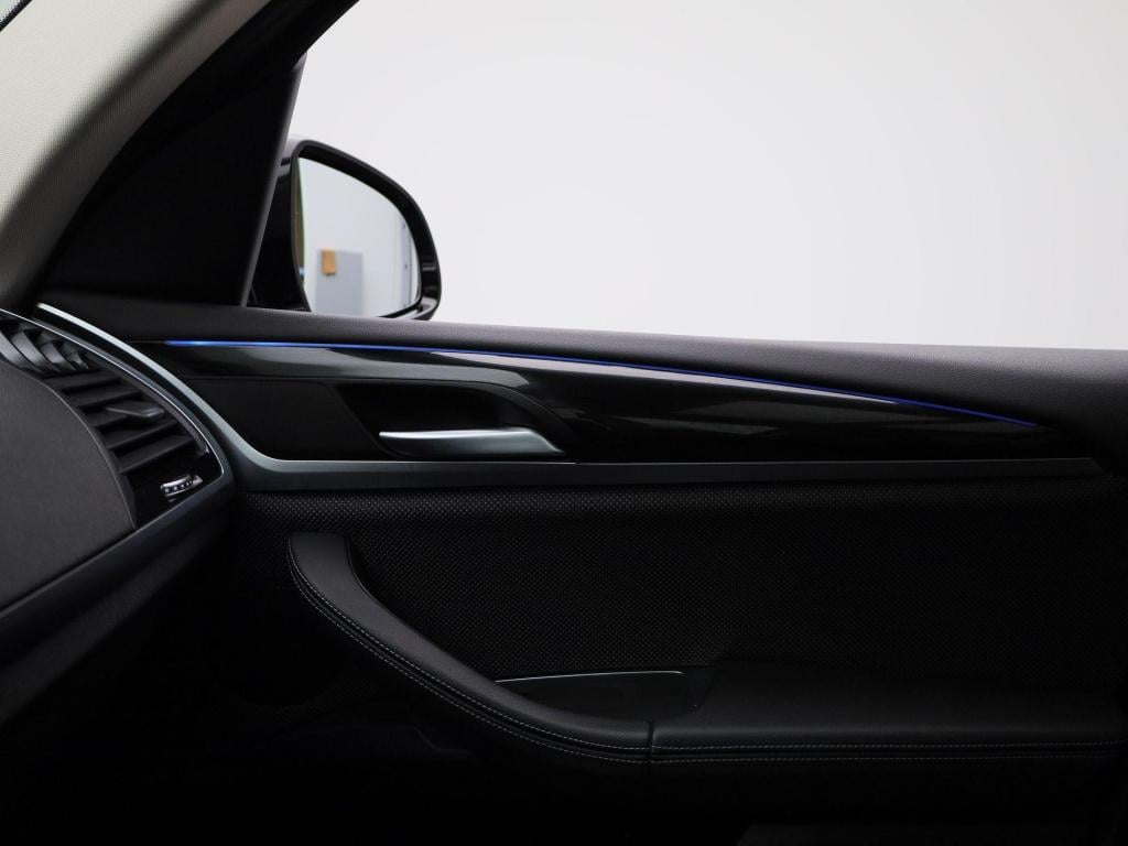 BMW X3 xdrive30e (135 kw) | automaat | panoramadak | trekhaak 2.000 kg | st