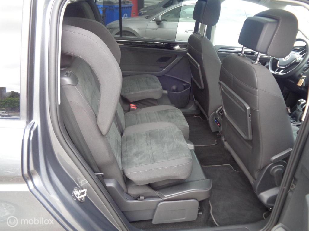 Volkswagen Touran 1.5 tsi comfortline business 7p/airco/pano/stoelverw/came