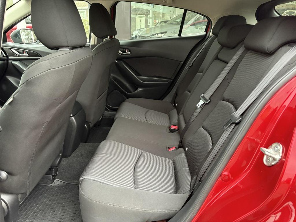 Mazda 3 2.0 ts+ trekhaak 18" velgen