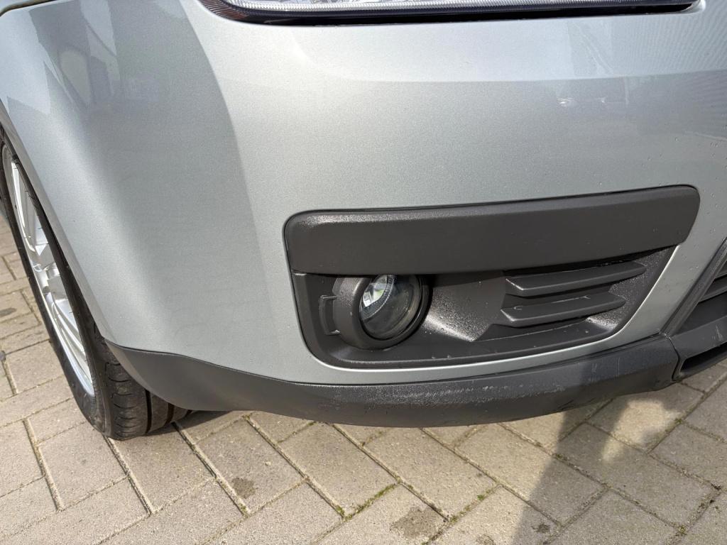 Ford C-max focus 2.0-16v ghia/153.000 nap/dealer onderhouden/trekhaak/andro