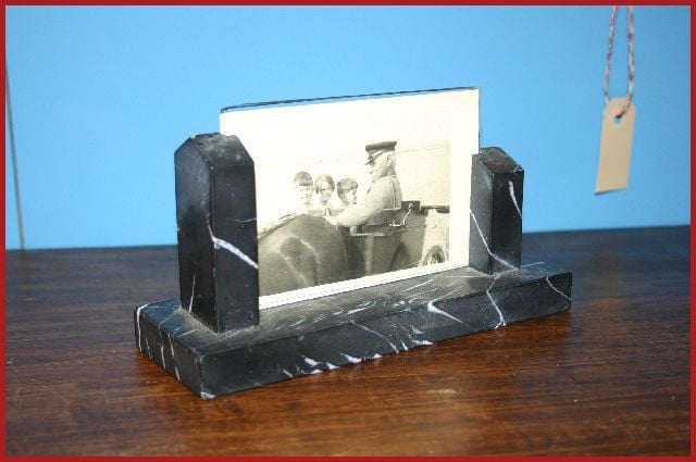 Oude brocante fotolijst van zwart marmer