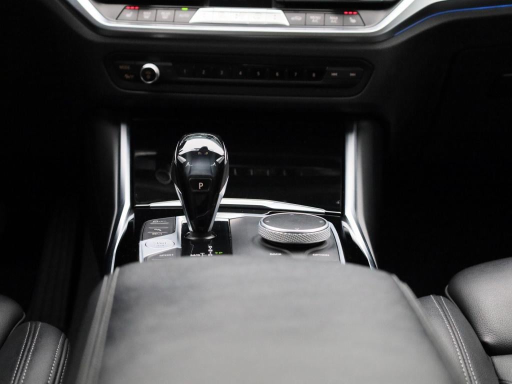 BMW 3-serie touring 330e edrive edition | automaat | lmv | leder | parkeer 