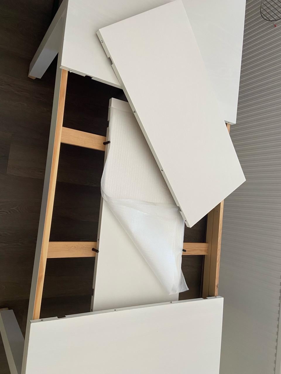 Tafel uittrekbaar 140/220 lengte x 84 cm breedte