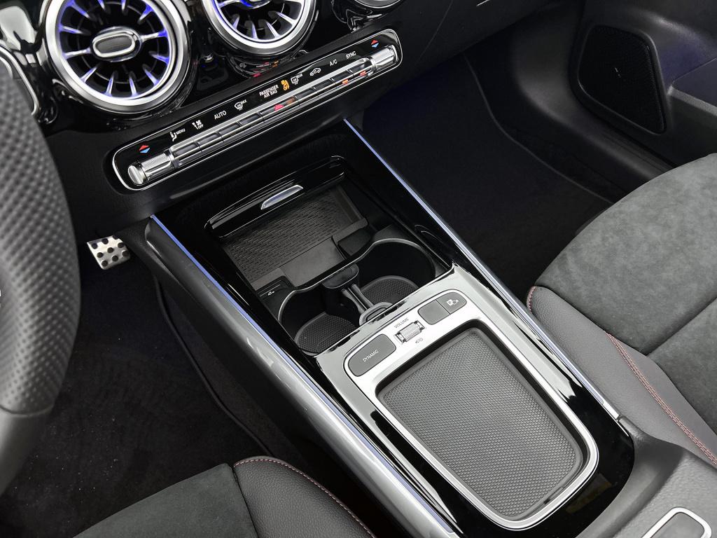 Mercedes-Benz Gla-klasse 180 business solution amg | premium plus pakket | 