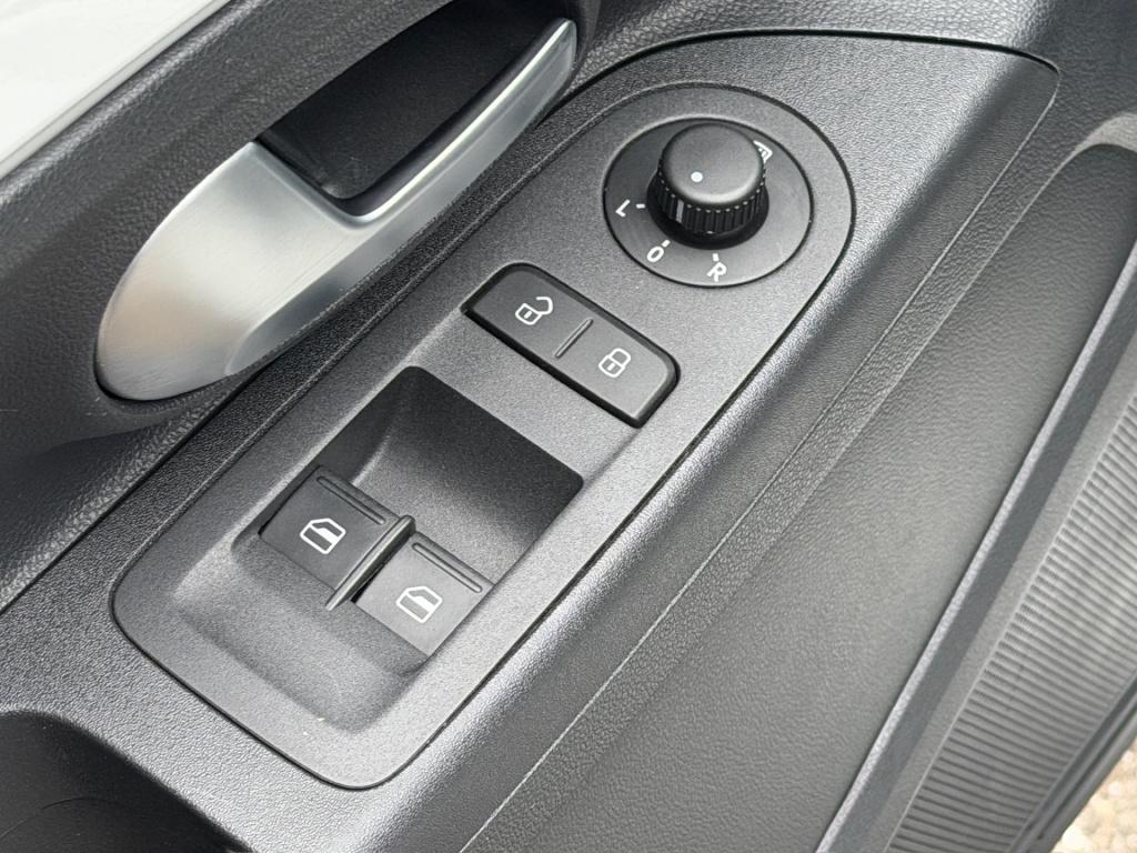 Volkswagen UP! 1.0 active 5-deurs | lichtmetalen velgen | mistlampen | extr