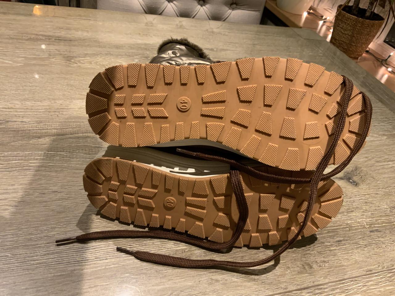 SNOWBOOTS maat 40, NIEUW
