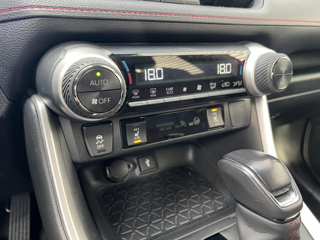 Suzuki Across 2.5 plug-in hybrid style