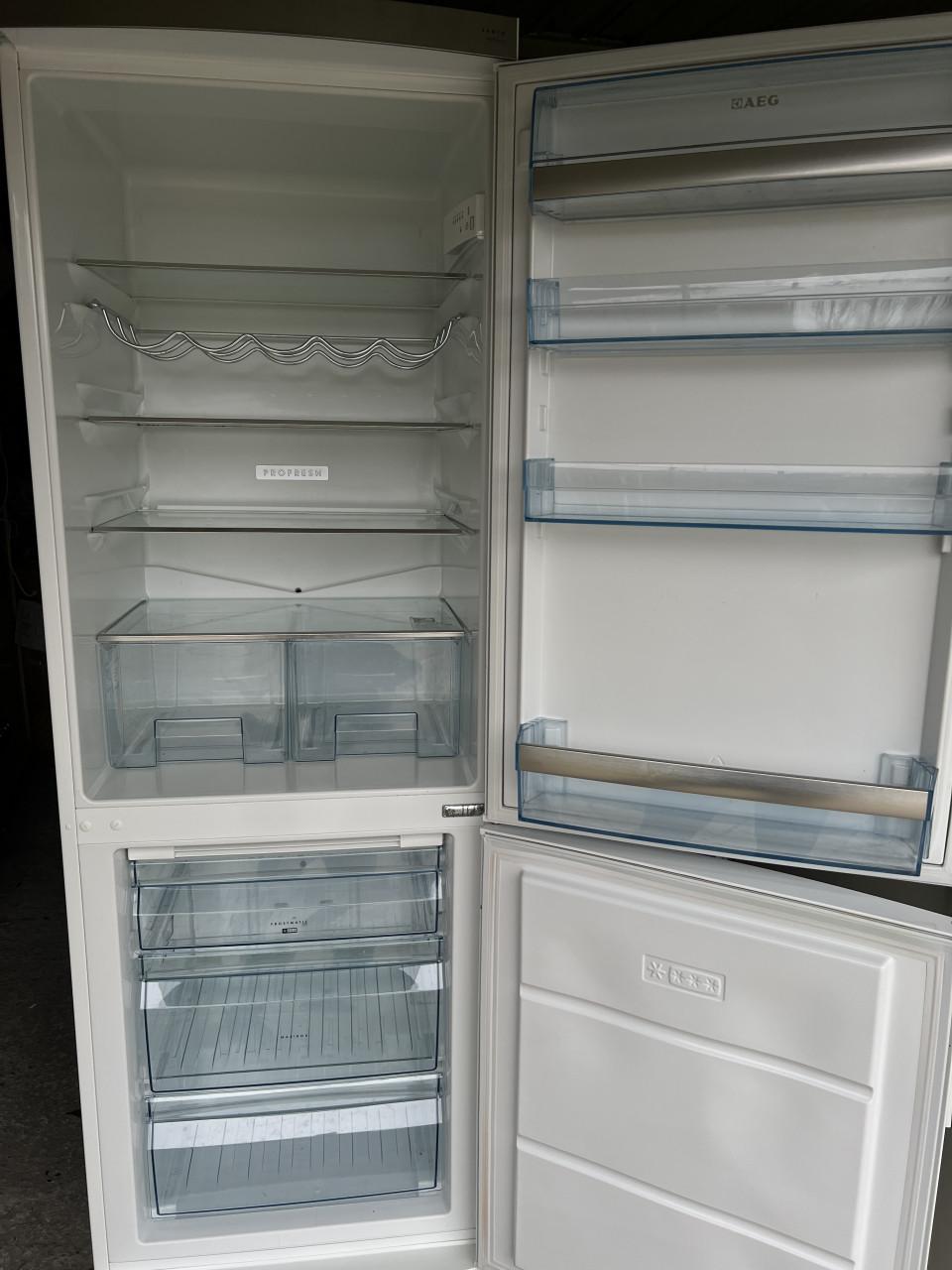 AEG NoFrost koel vries combinatie Koelkast vriezer 175x60 cm. Klasse A+