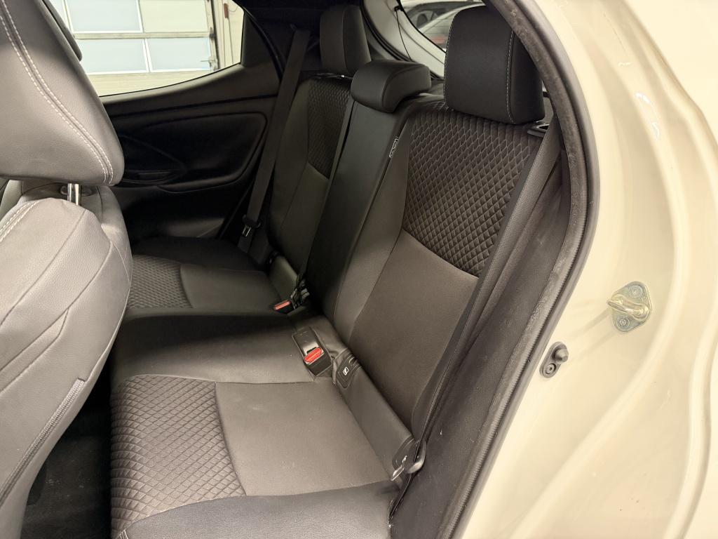 Toyota Yaris 1.5 hyb. executive| jbl| hud| pdc| adap.cruise| bsm| camera