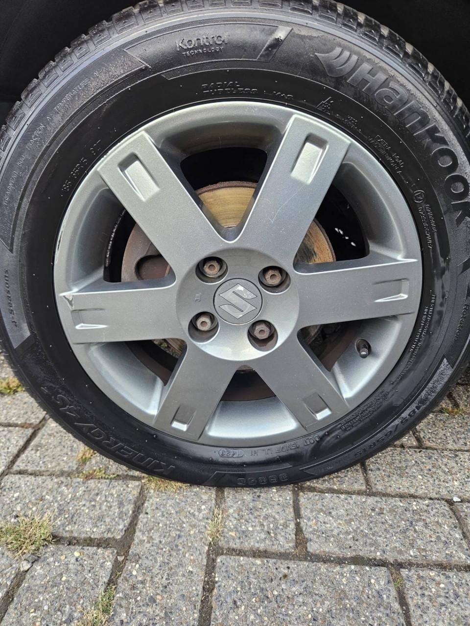 Suzuki Swift 1.3 Base