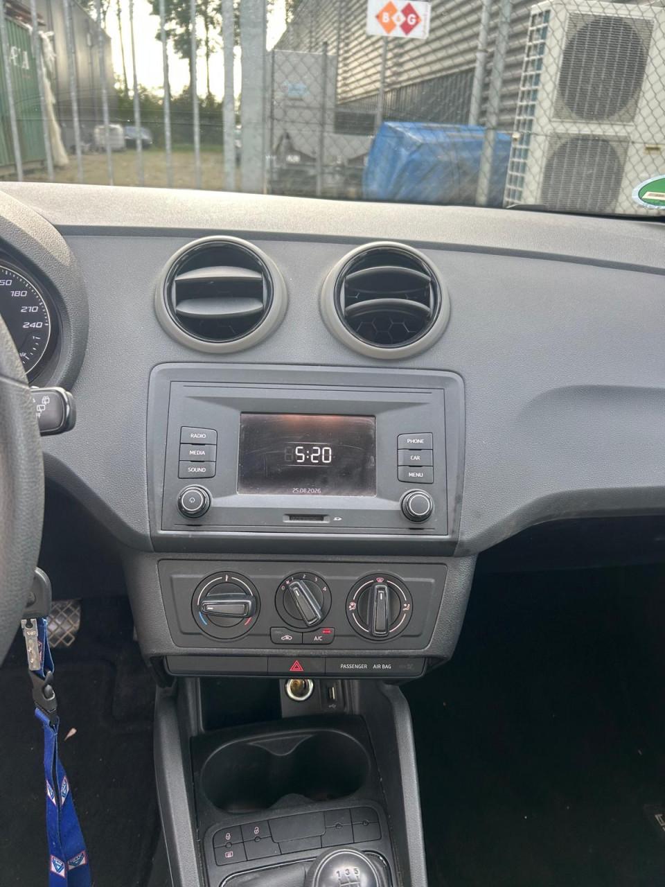 SEAT Ibiza 1.0 MPI 2017 LAGE KMstand 56.016 KM - APK 09-2027