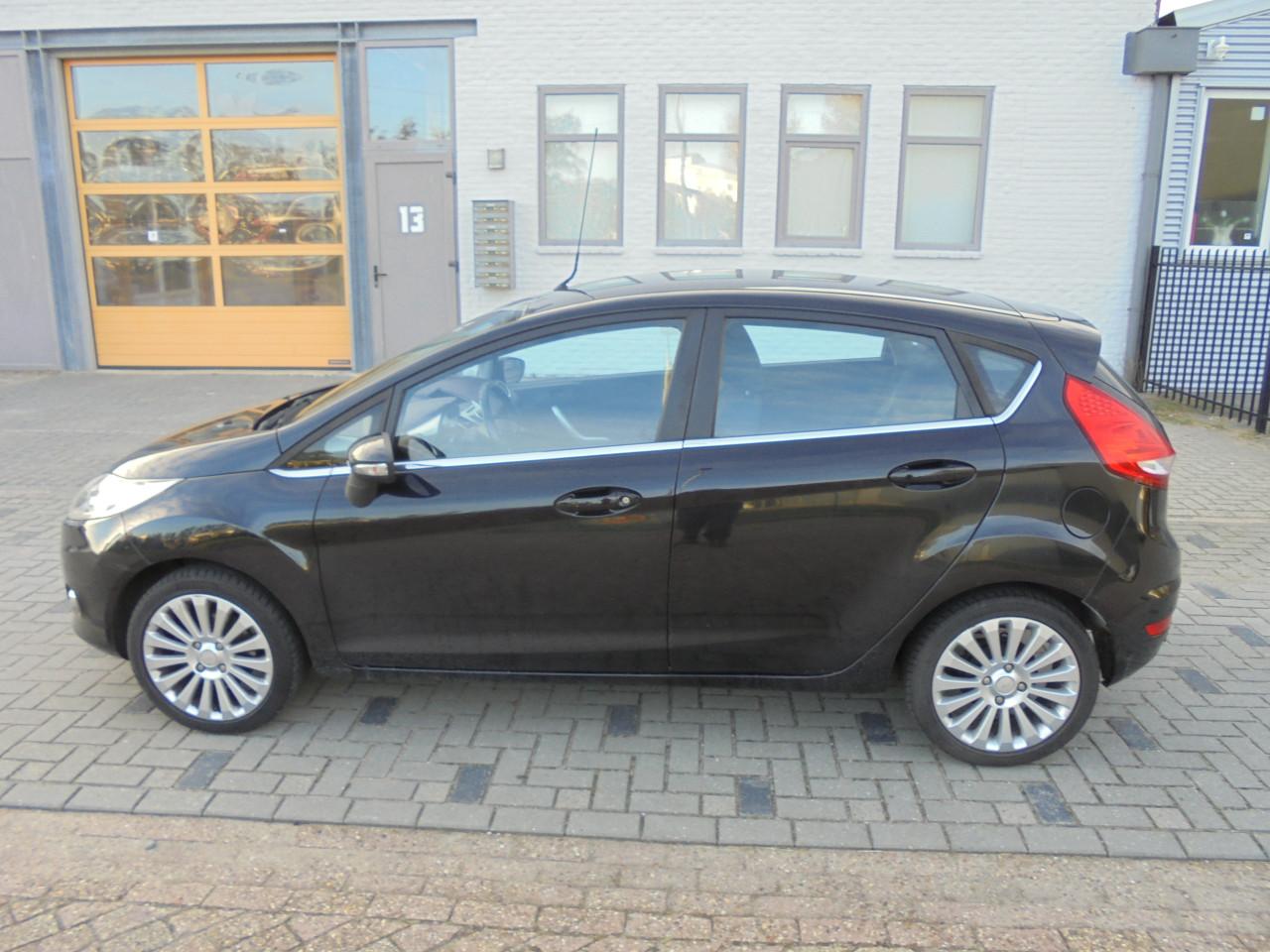 Ford Fiesta 1.25 Titanium | NAP Logisch | Distributieriem vervangen!