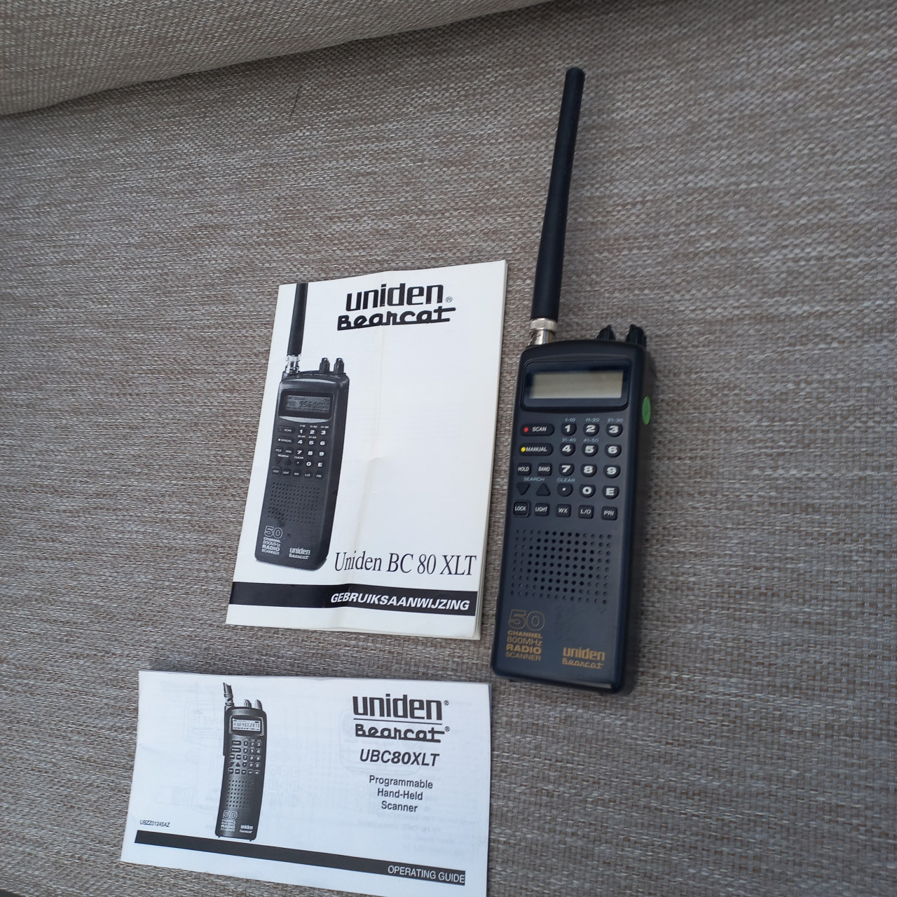 Uniden bearcat UBC 80 XLT Radio Scanner.